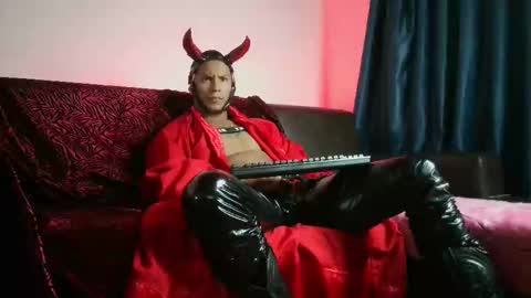 Lenardo jaramillo online show from March 7, 2025, 10:56 am