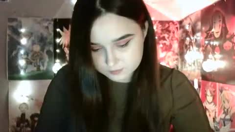 Snapshot of leraaa72 chatting on December 20, 2024, 7:22 am little secret online show from December 20, 2024, 7:22 am