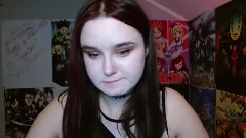 Snapshot of leraaa72 chatting on September 18, 2025, 9:11 am little secret online show from September 18, 2025, 9:11 am