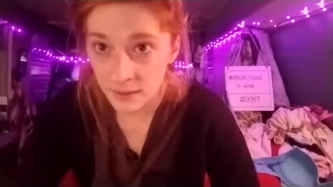 Snapshot of lesleygumgrass chatting on February 12, 2025, 5:37 pm LesleyGumGrass- The Boring Trans girl online show from February 12, 2025, 5:37 pm