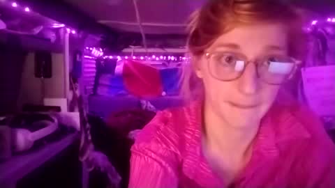 Snapshot of lesleygumgrass chatting on February 14, 2025, 4:47 am LesleyGumGrass- The Boring Trans girl online show from February 14, 2025, 4:47 am