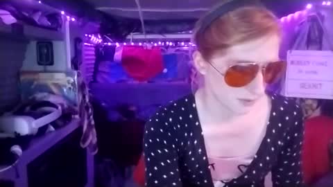 Snapshot of lesleygumgrass chatting on February 15, 2025, 4:36 am LesleyGumGrass- The Boring Trans girl online show from February 15, 2025, 4:36 am