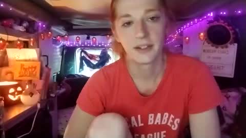 Snapshot of lesleygumgrass chatting on September 23, 2025, 5:27 pm LesleyGumGrass- The Boring Trans girl online show from September 23, 2025, 5:27 pm