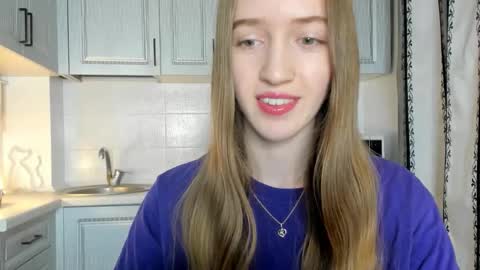  LESLIE   online show from November 22, 2025, 1:43 pm