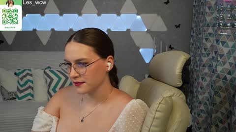 Snapshot of lesliekorfs chatting on February 1, 2025, 11:06 pm LeslieKorfs online show from February 1, 2025, 11:06 pm