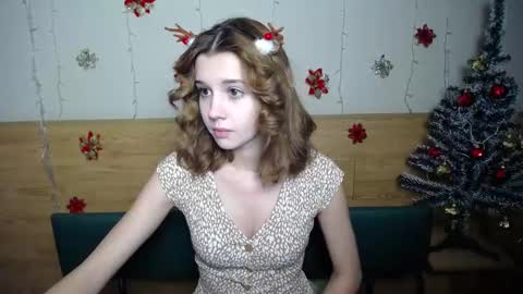 Snapshot of letty_curly chatting on December 25, 2024, 11:00 am letty_curly online show from December 25, 2024, 11:00 am