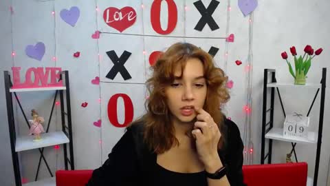 Snapshot of letty_curly chatting on February 9, 2025, 6:54 am letty_curly online show from February 9, 2025, 6:54 am