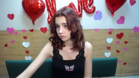 Snapshot of letty_curly chatting on February 21, 2025, 3:21 pm letty_curly online show from February 21, 2025, 3:21 pm