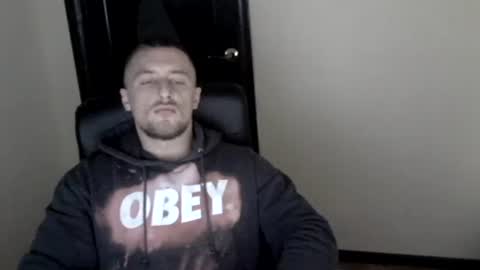 lev1ngston online show from December 23, 2024, 7:41 pm