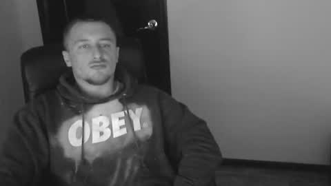 lev1ngston online show from January 20, 2025, 2:43 am