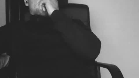 lev1ngston online show from September 15, 2025, 8:31 pm