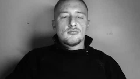 lev1ngston online show from December 15, 2025, 4:22 pm