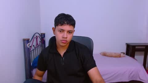 Snapshot of levii_7 chatting on October 2, 2025, 9:22 pm      0600AM-1200PM - online show from October 2, 2025, 9:22 pm