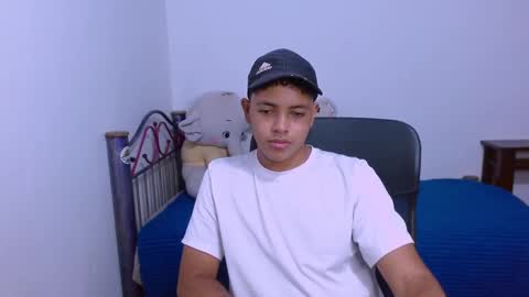 Snapshot of levii_7 chatting on October 15, 2025, 10:10 pm      0600AM-1200PM - online show from October 15, 2025, 10:10 pm