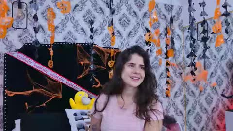 LexaDeRuso online show from October 28, 2025, 7:49 pm