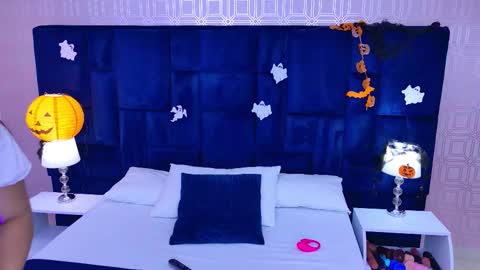 LexaDeRuso online show from November 1, 2025, 7:38 pm