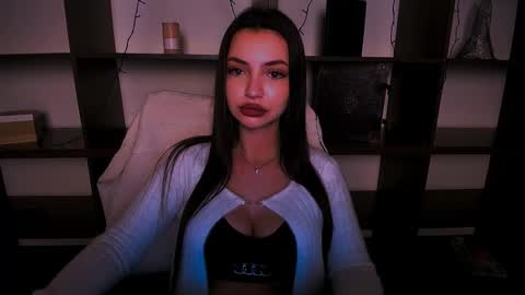 Alexia online show from December 15, 2024, 4:26 pm