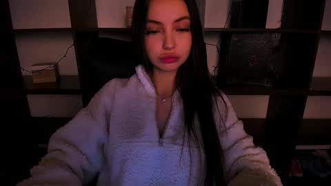 Alexia online show from December 30, 2024, 1:36 pm