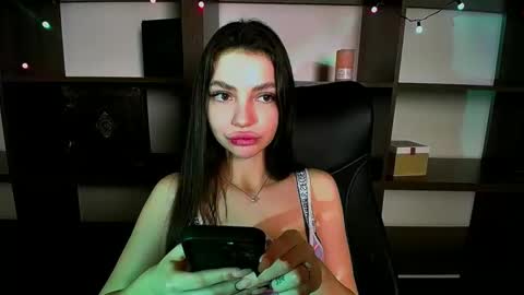 Alexia online show from February 13, 2025, 8:45 pm