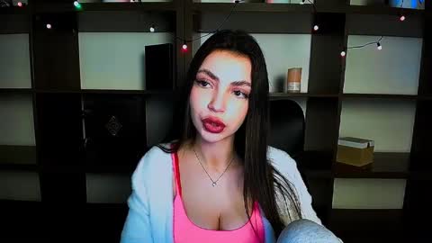 Alexia online show from February 18, 2025, 5:42 pm