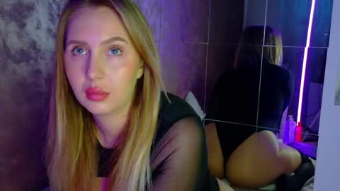 Snapshot of lexi_u_ chatting on November 26, 2025, 5:52 am LEXXY online show from November 26, 2025, 5:52 am