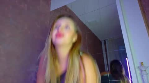 Snapshot of lexi_u_ chatting on November 29, 2025, 5:32 am LEXXY online show from November 29, 2025, 5:32 am