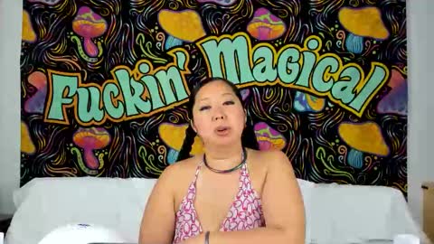Lexie Mack online show from October 29, 2025, 4:42 pm