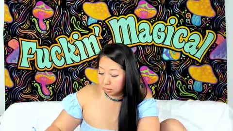Lexie Mack online show from November 5, 2025, 6:41 pm