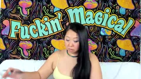 Lexie Mack online show from November 28, 2025, 5:37 pm