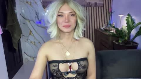 lexiesmith_ online show from October 23, 2025, 12:43 am