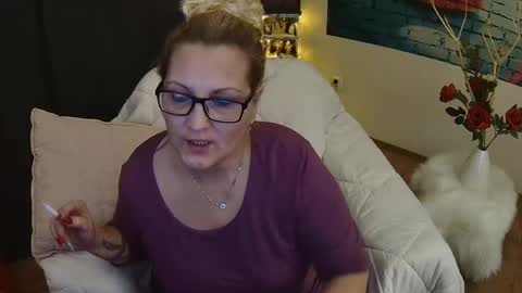 Hannah online show from January 17, 2025, 9:06 pm