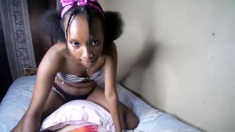 Lexy online show from November 3, 2025, 3:57 pm