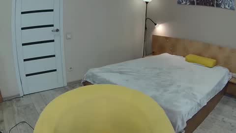 lexyswett online show from January 22, 2025, 2:03 pm