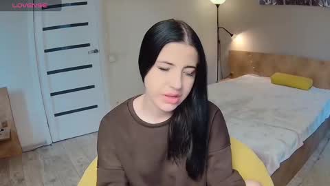 lexyswett online show from February 3, 2025, 1:51 pm