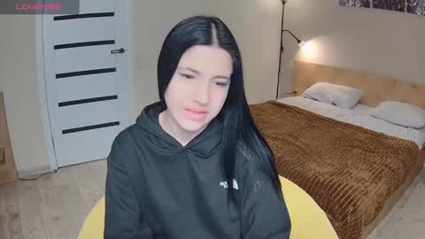 lexyswett online show from February 17, 2025, 7:53 pm