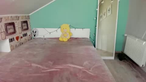 lexyswett online show from February 23, 2025, 12:59 pm