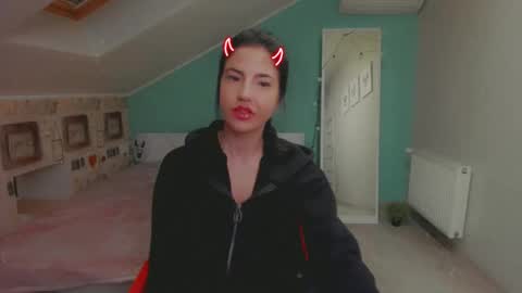 lexyswett online show from February 28, 2025, 11:01 pm