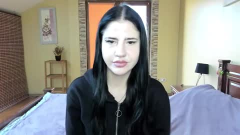 lexyswett online show from October 13, 2025, 12:38 pm