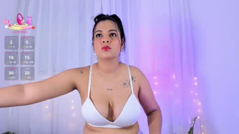 Leya online show from November 12, 2025, 11:14 pm