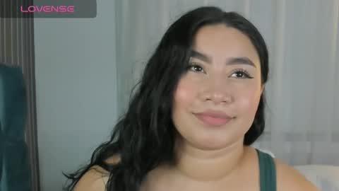 Leyla online show from October 19, 2025, 5:35 pm