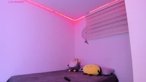 Snapshot of leyre_lerr chatting on December 16, 2024, 1:21 am Jessica online show from December 16, 2024, 1:21 am