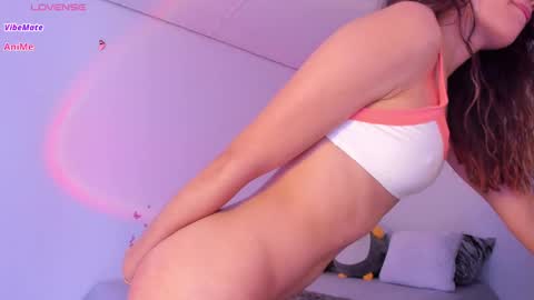 Snapshot of leyre_lerr chatting on February 23, 2025, 5:18 pm Jessica online show from February 23, 2025, 5:18 pm