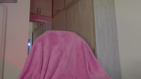 Snapshot of leyre_lerr chatting on September 29, 2025, 6:35 pm Jessica online show from September 29, 2025, 6:35 pm