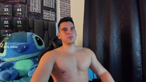 L E Y T O N online show from December 5, 2024, 1:14 am