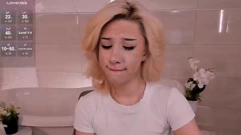 Lisa online show from September 10, 2025, 4:34 am