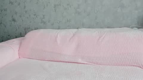 LEANNAA online show from October 26, 2025, 6:41 am