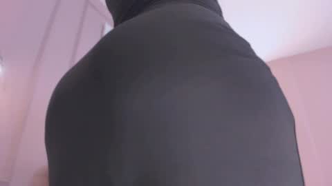 Snapshot of lia_ass chatting on January 9, 2025, 1:24 pm Liss 3 online show from January 9, 2025, 1:24 pm