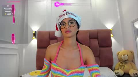 Snapshot of lia_girl2 chatting on December 26, 2024, 3:49 am Lia online show from December 26, 2024, 3:49 am