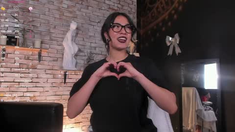 Snapshot of lia_owo chatting on December 22, 2024, 5:42 pm Liana online show from December 22, 2024, 5:42 pm