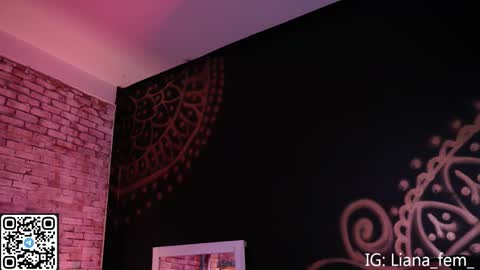 Snapshot of lia_owo chatting on December 2, 2025, 11:37 am Liana online show from December 2, 2025, 11:37 am